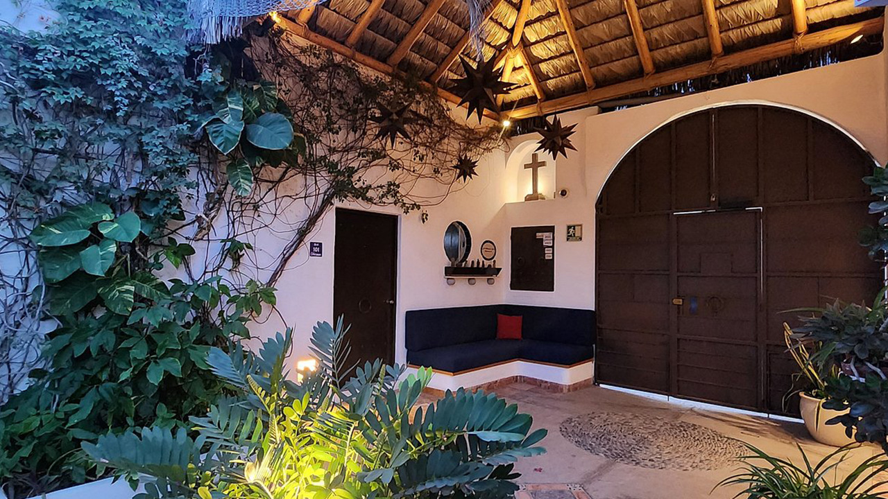 Los Milagros Hotel Transportation